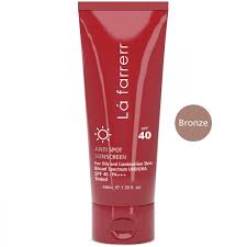 کرم ضدآفتاب و ضد لک پوست چرب(تیره) spf40لافارر